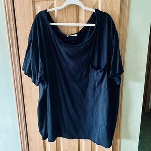 Zenana Outfitters Black Short Sleeve Tee